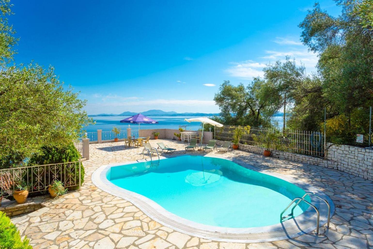 Michalis * Nisaki (Corfu)